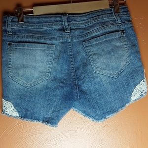 Womens Mudd Shorts 16